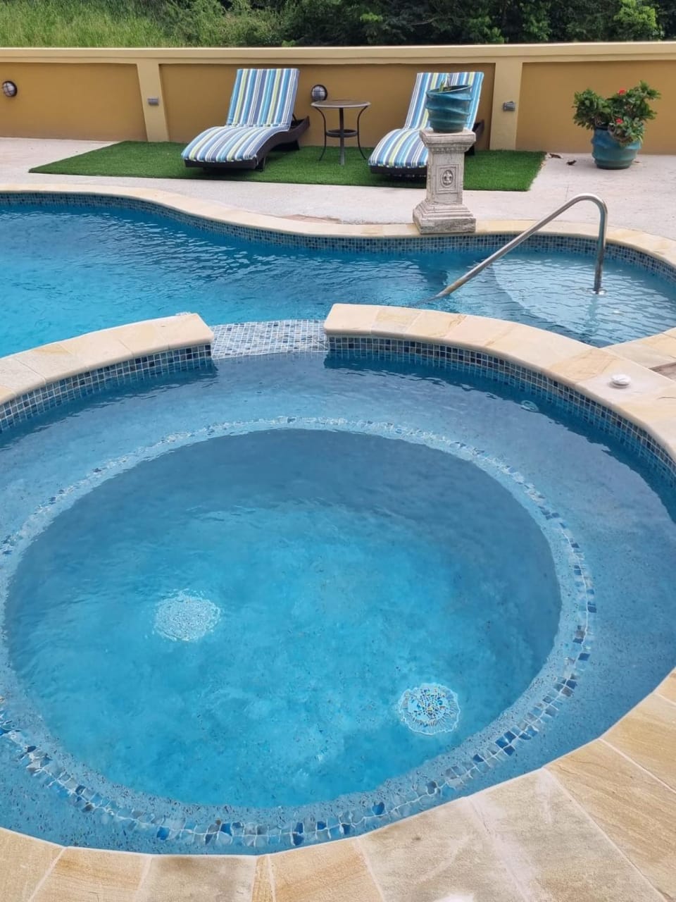 Swimming pool
