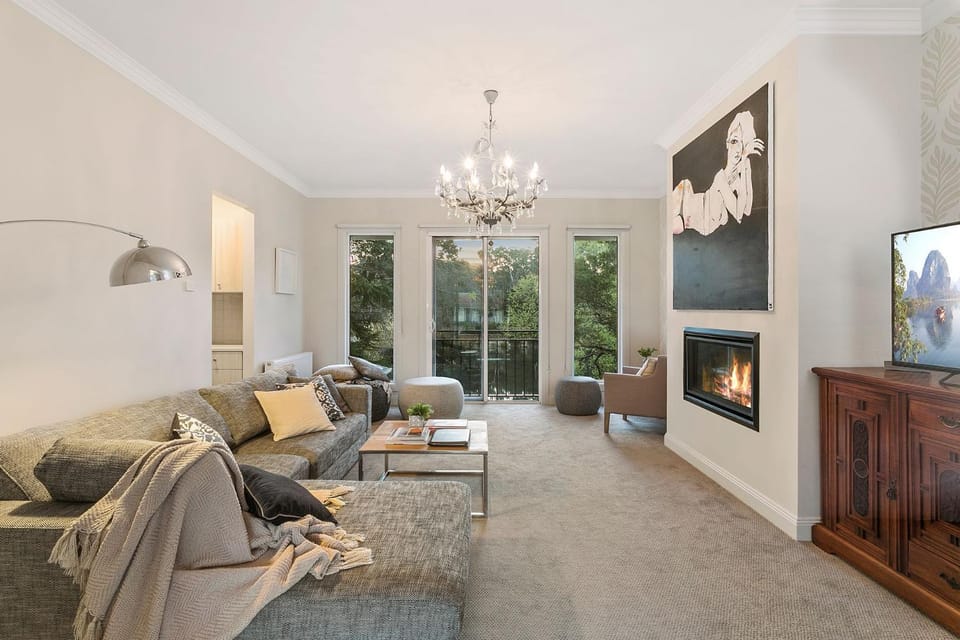 Lakes Edge House in Daylesford