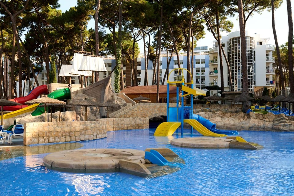 Aqua park, Swimming pool