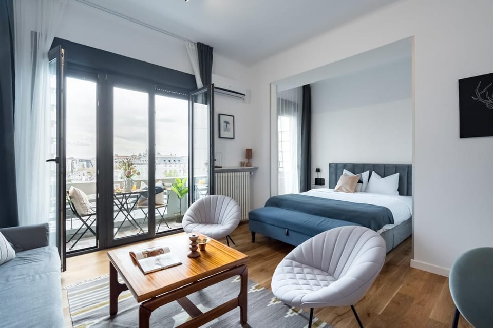 Intercontinental Luxury Studio Apartment in Bucharest