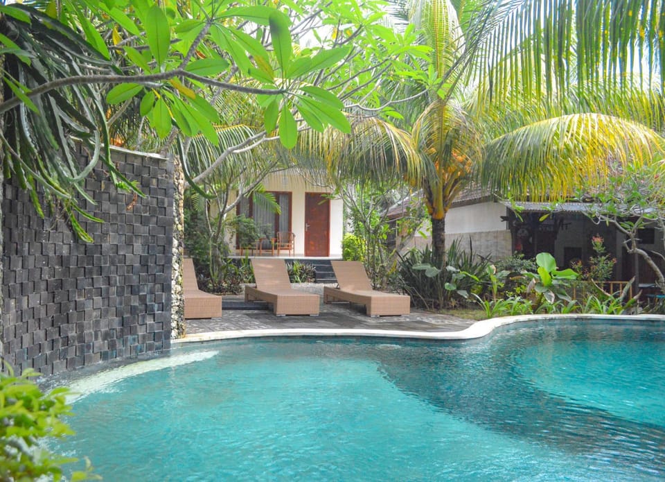 Property building, Swimming pool