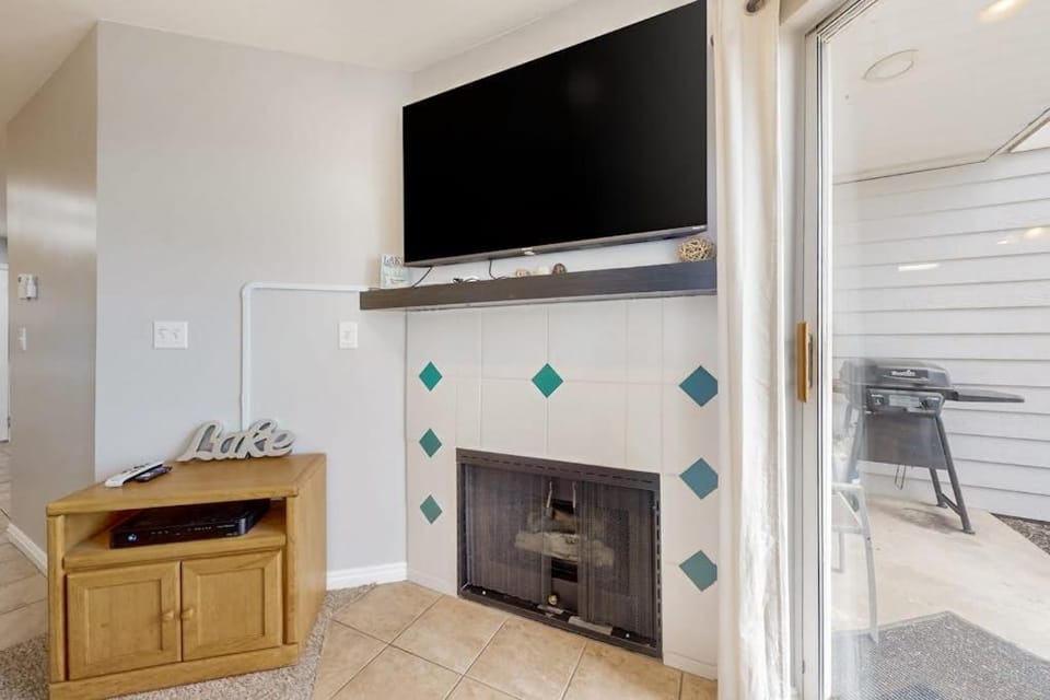 Harbor Village Pool Building Condo 104 Apartment in Garden City