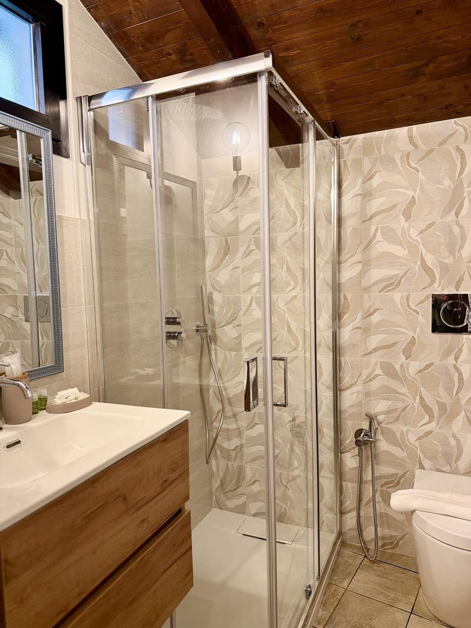 Shower, Toilet, Bathroom