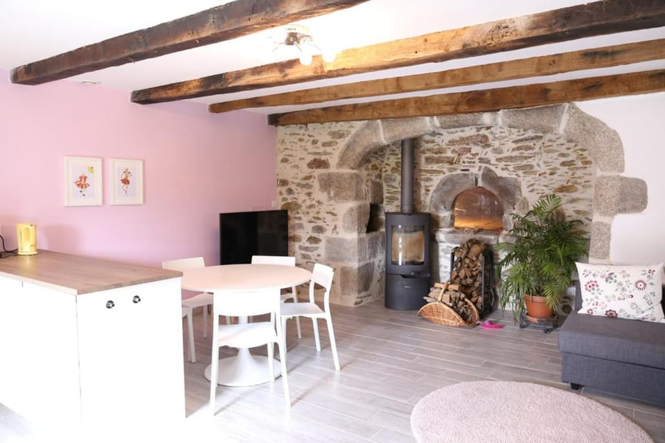 TV and multimedia, Dining area