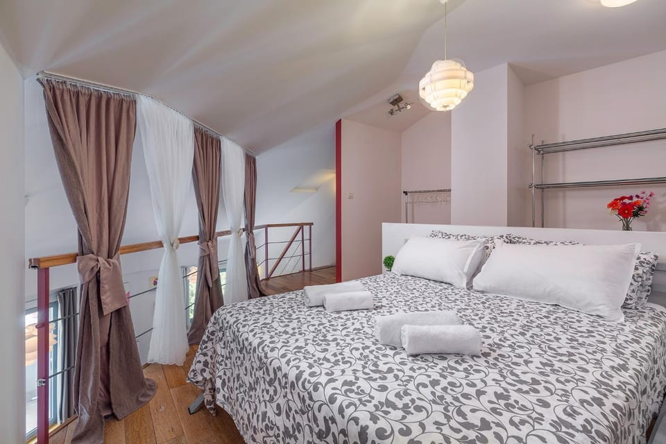 Deluxe Apartment Marina with a private parking Apartment in Rijeka