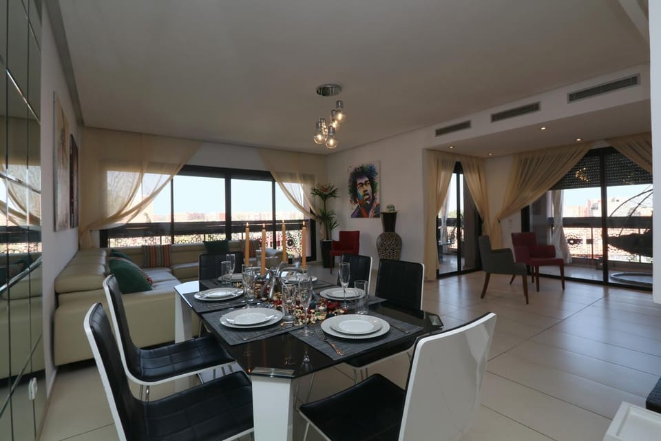 Living room, Dining area