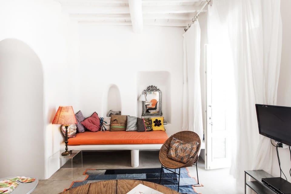 TV and multimedia, Living room, Photo of the whole room, hair dresser