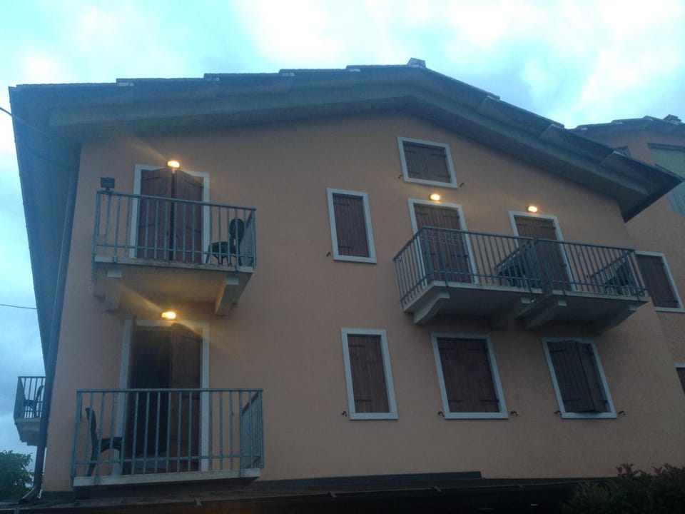 Property building, Balcony/Terrace