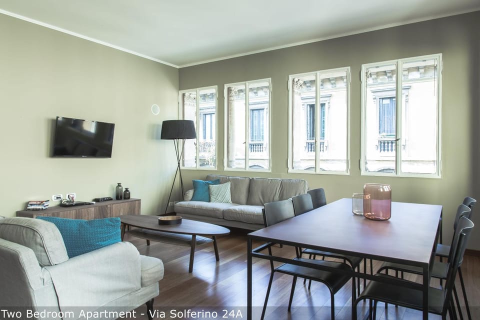 TV and multimedia, Living room, Seating area, Dining area