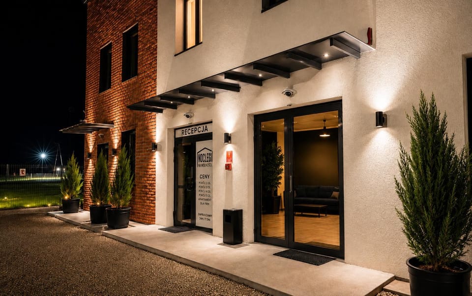 Property building, Facade/entrance, Lobby or reception