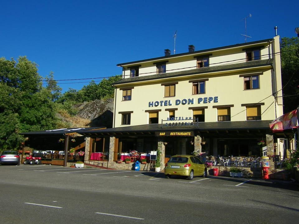 Property building, Balcony/Terrace