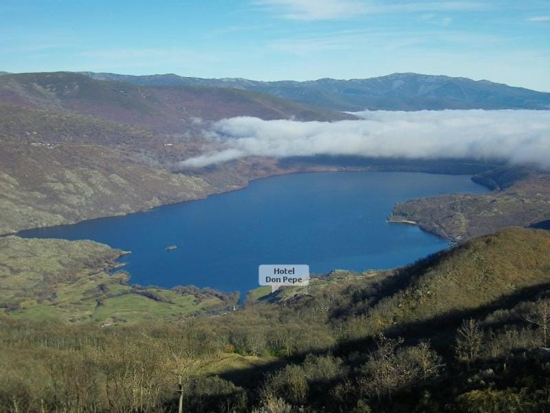 Nearby landmark, Natural landscape, Lake view