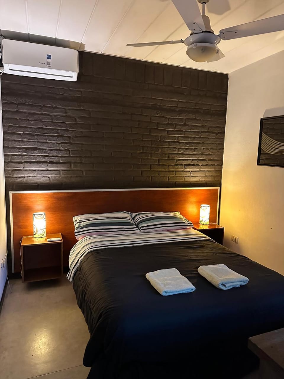 Bed, Photo of the whole room, Bedroom, towels, air conditioner