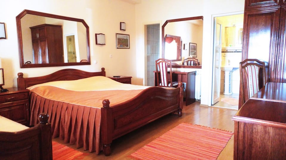 Shower, Activities, Bathroom, TV and multimedia, Bedroom, On site, Drinks, Alcoholic drinks