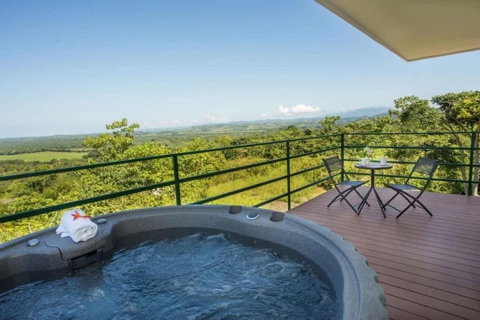 Villa Vista Hermosa - with breathtaking ocean view & WiFI Villa in Quepos