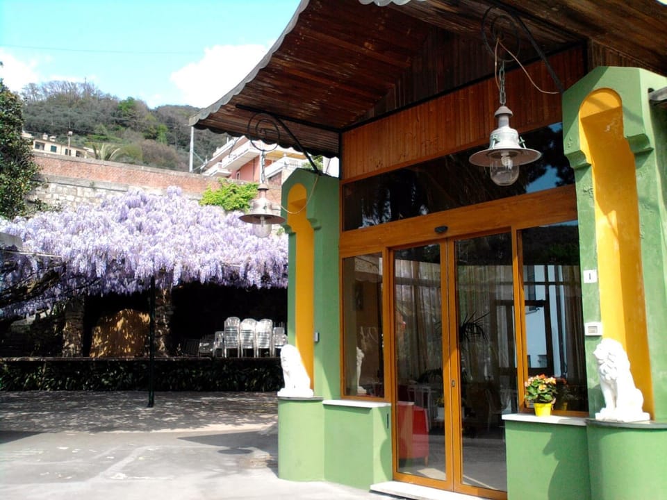 Facade/entrance, Other