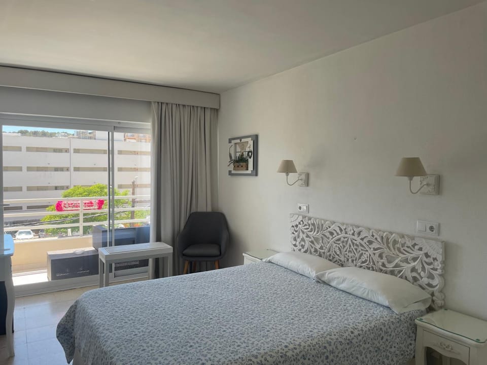 Hostal Roberto Bed and Breakfast in Serra de Tramuntana