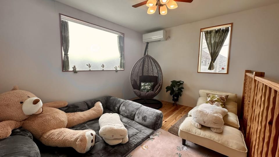 Game Room, Bedroom