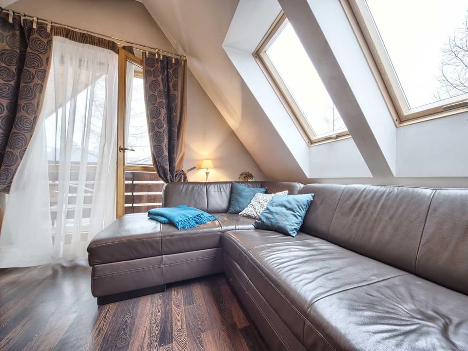 Bed, TV and multimedia, Balcony/Terrace, Living room