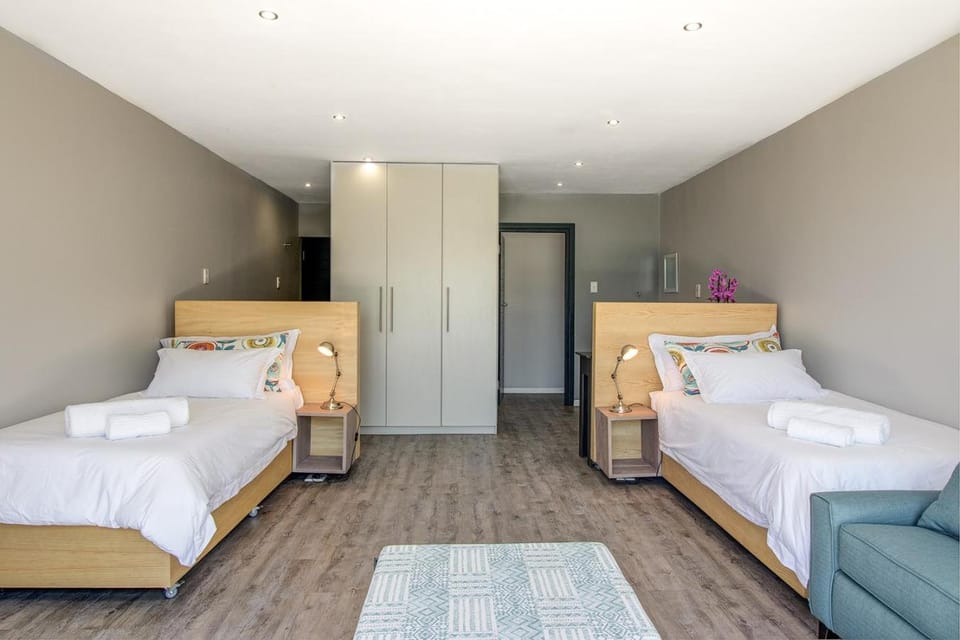 Bedroom, towels, wardrobe