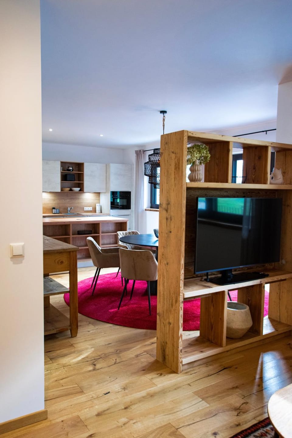 TV and multimedia, Seating area