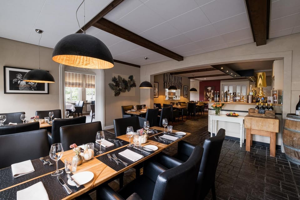 Restaurant/places to eat, Food and drinks