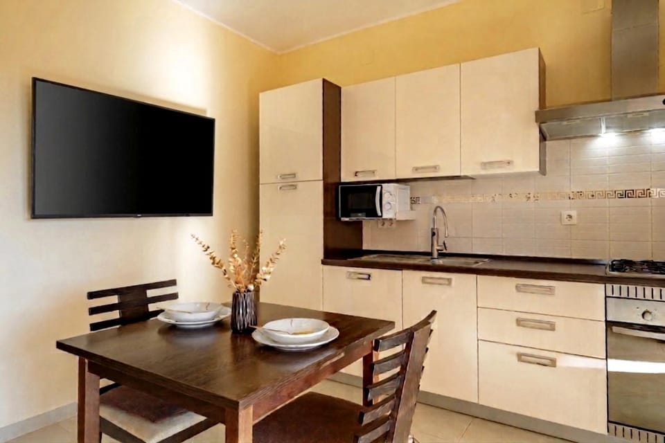 TV and multimedia, Dining area