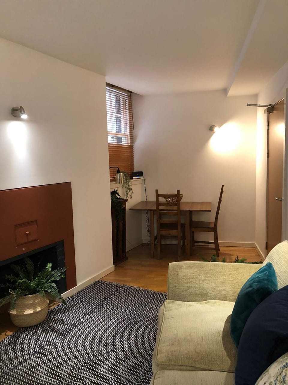 Living room, Decorative detail, Dining area