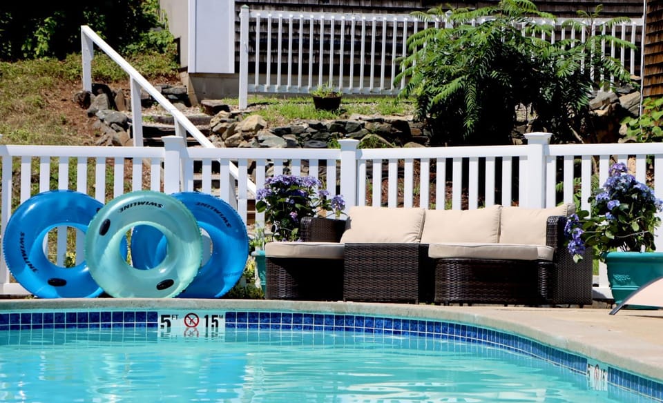 Pool view, Swimming pool