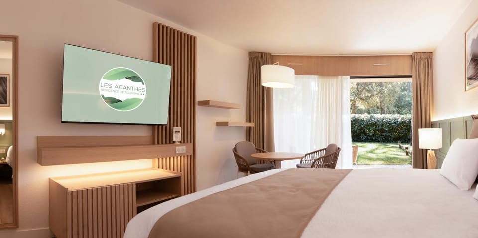 Bed, Garden, TV and multimedia, Bedroom, Garden view, Location, heating, internet, air conditioner