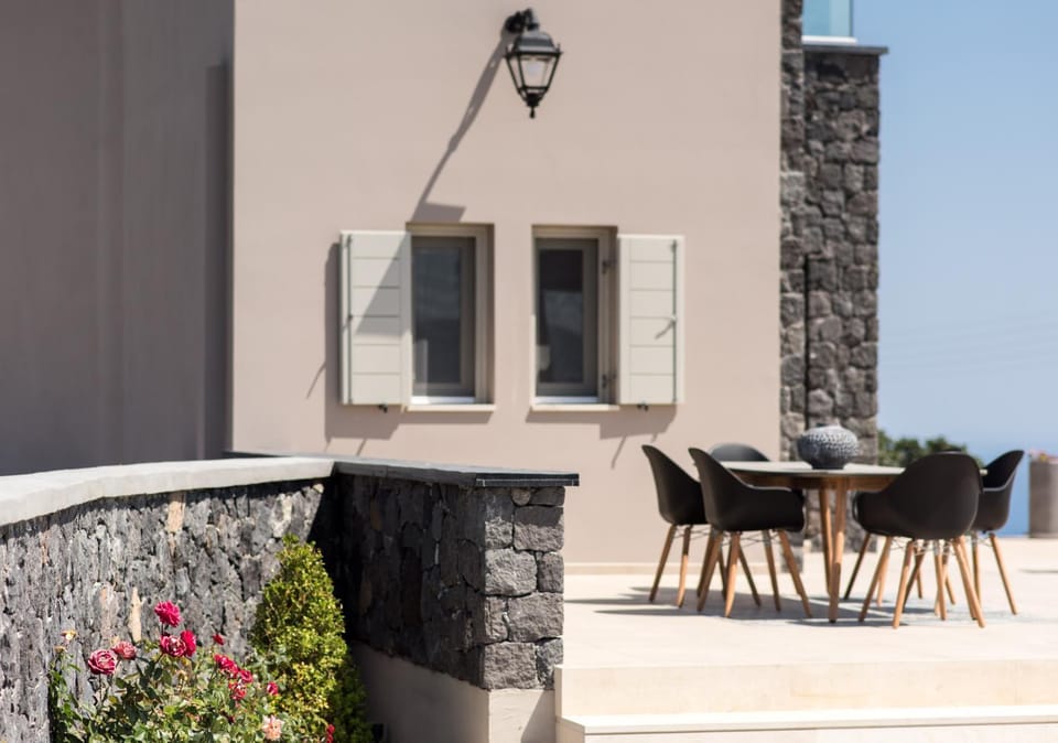 Patio, Day, Summer, Garden, Balcony/Terrace, On site