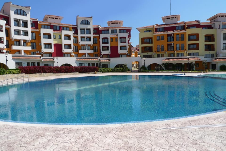 Aqua park, Swimming pool