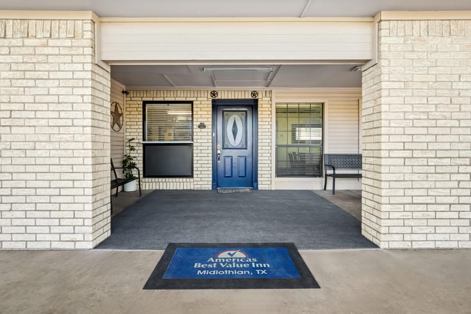 Facade/entrance, Day