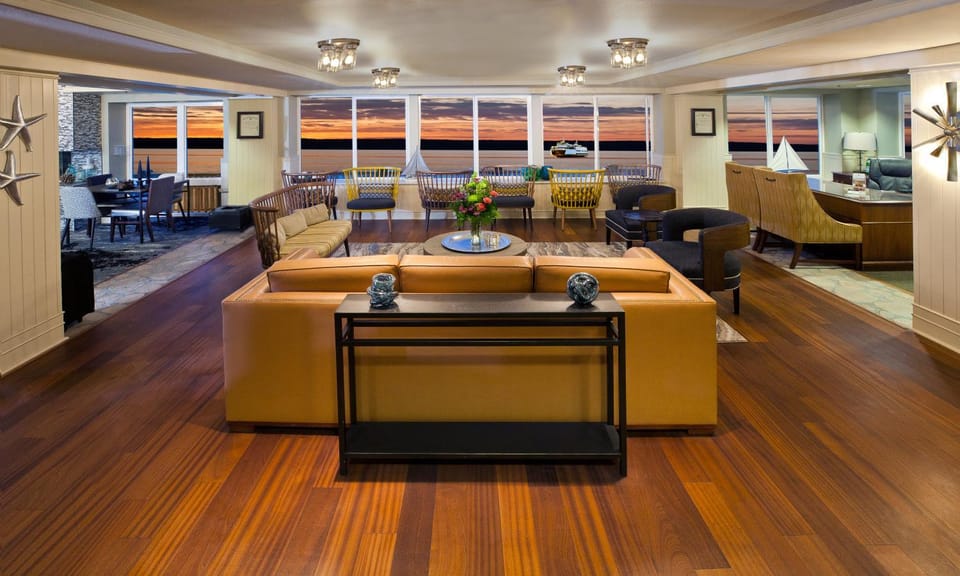 View (from property/room), Lobby or reception, Sea view, Sunset
