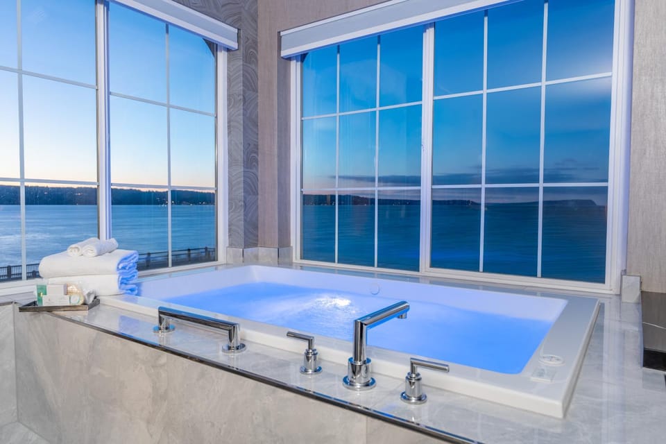 Hot Tub, View (from property/room), Sea view, Bath