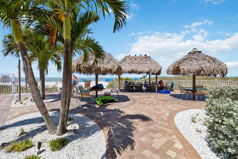 Direct Beachfront Balcony - Sandy Shores #201 Apartment in Madeira Beach