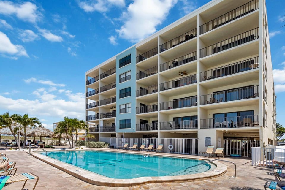Direct Beachfront Balcony - Sandy Shores #201 Apartment in Madeira Beach