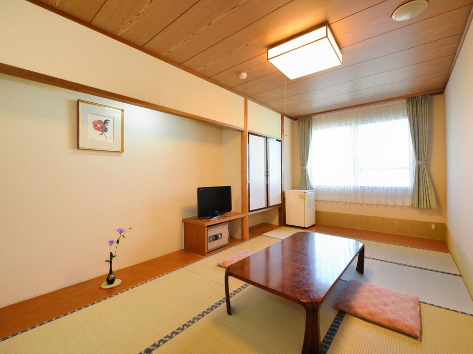 TV and multimedia, Photo of the whole room, Seating area