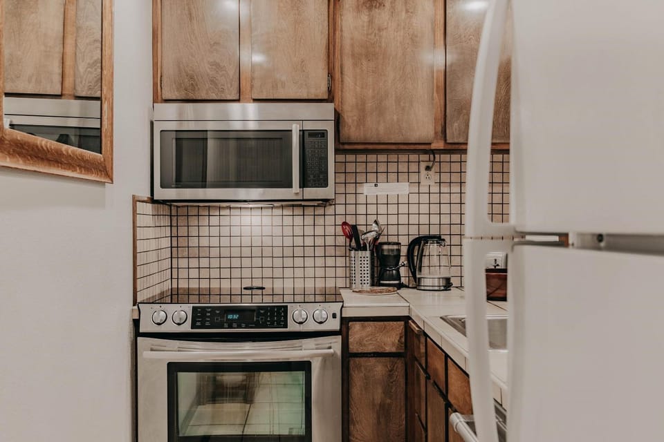 microwave, oven, kitchen