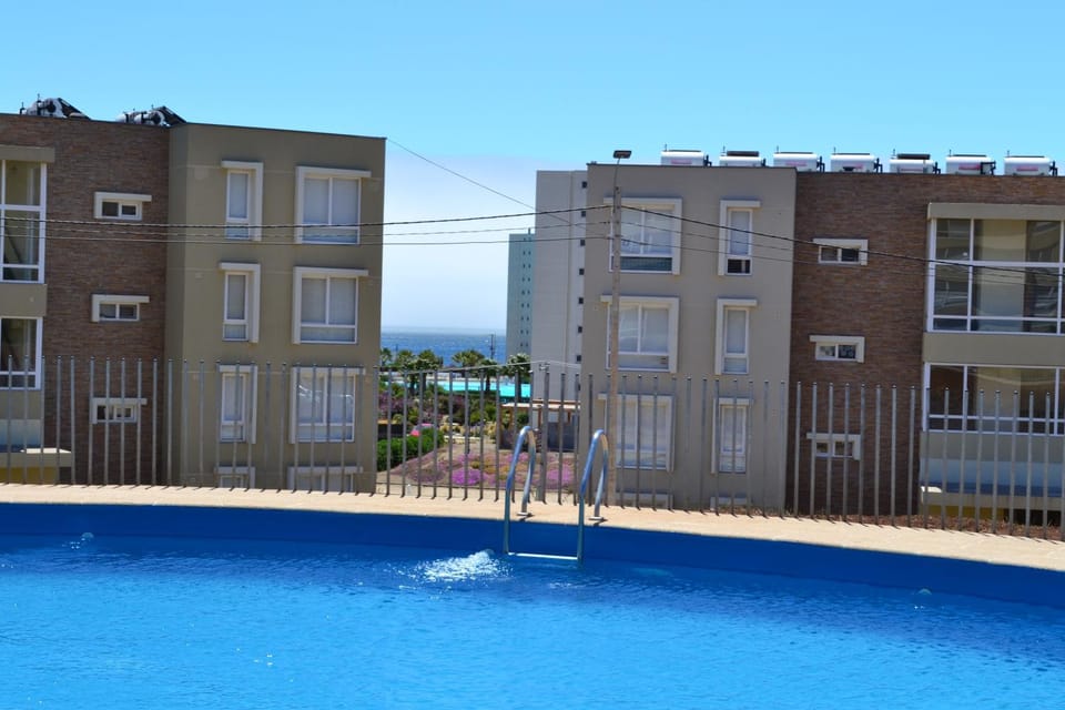 Property building, Off site, Day, Activities, Summer, Snorkeling, View (from property/room), Decorative detail, Floor plan, On site, Sea view, Swimming pool, Entertainment