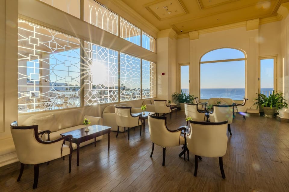 Lounge or bar, Seating area, Sea view
