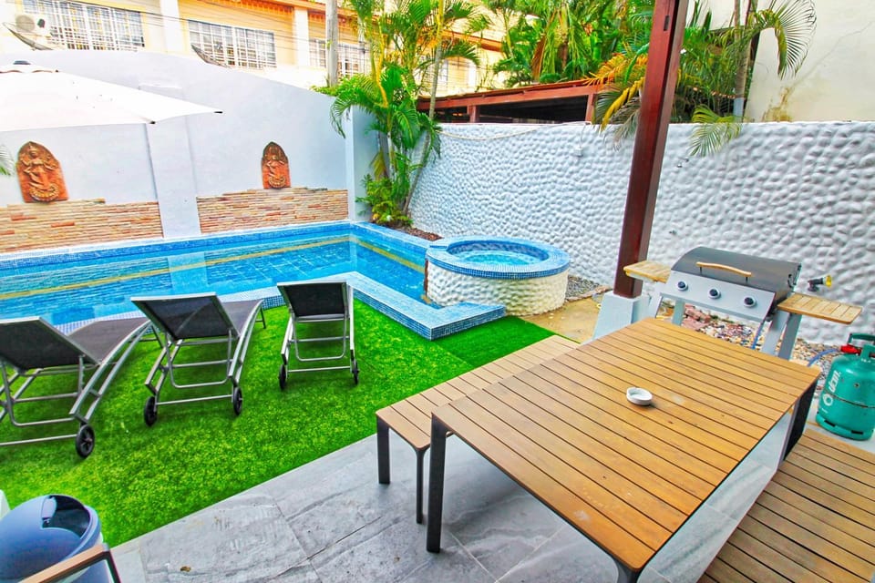 BBQ facilities, Balcony/Terrace, Dining area