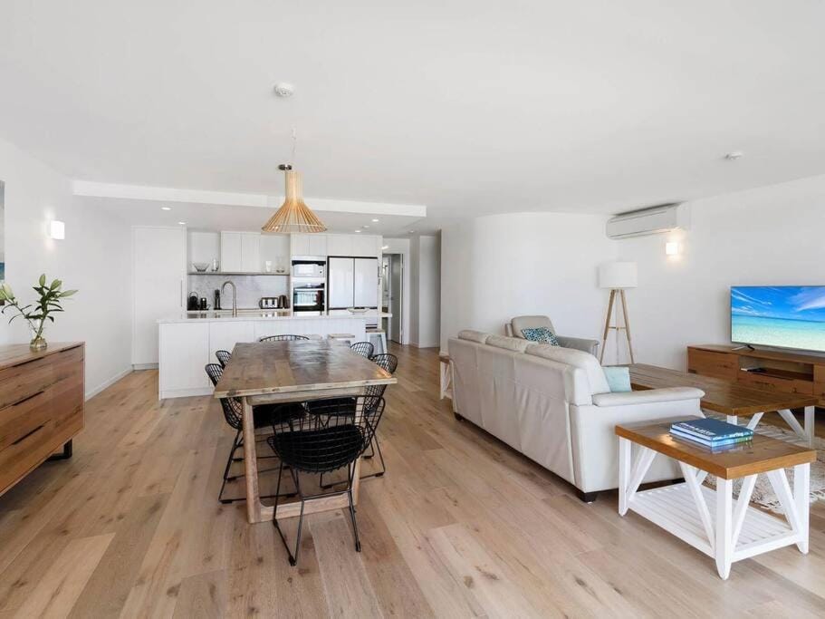 The Rocks Resort Unit 8G Apartment in Gold Coast