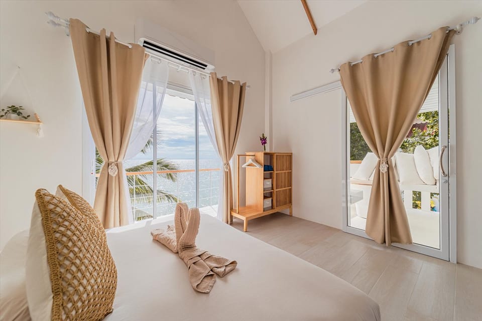 View (from property/room), Bedroom, Sea view