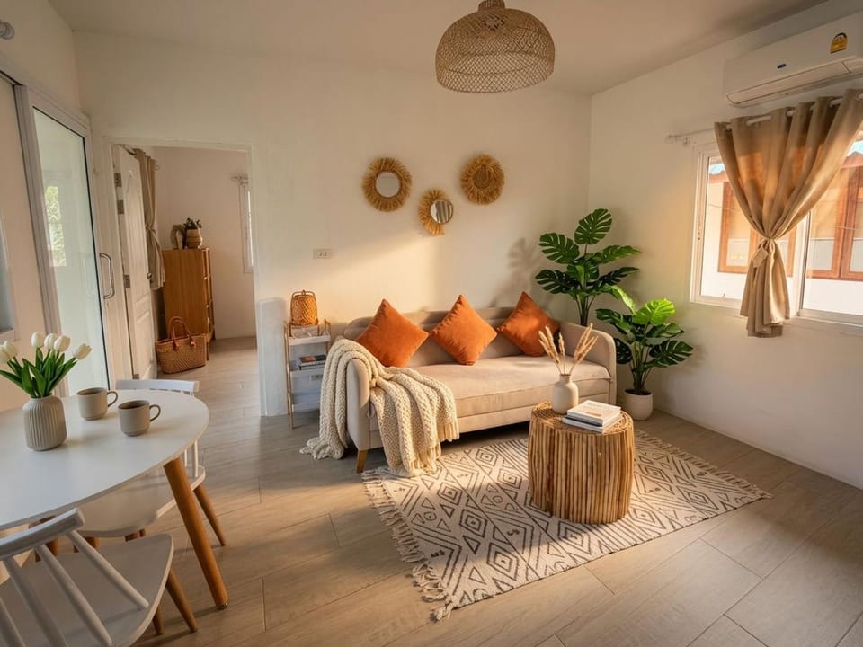 Living room, Dining area, air conditioner