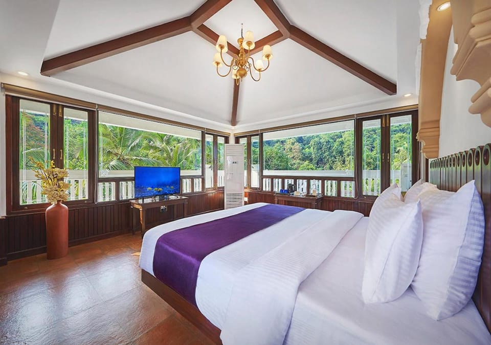 Bed, TV and multimedia, Photo of the whole room, Evening entertainment, Bedroom