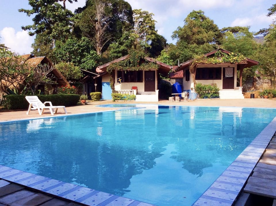 Big Elk Steak House - HomeStay Bed and Breakfast in Ko Chang