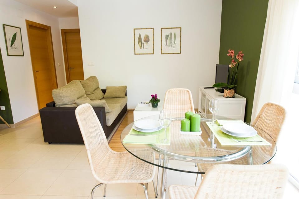 Living room, Dining area