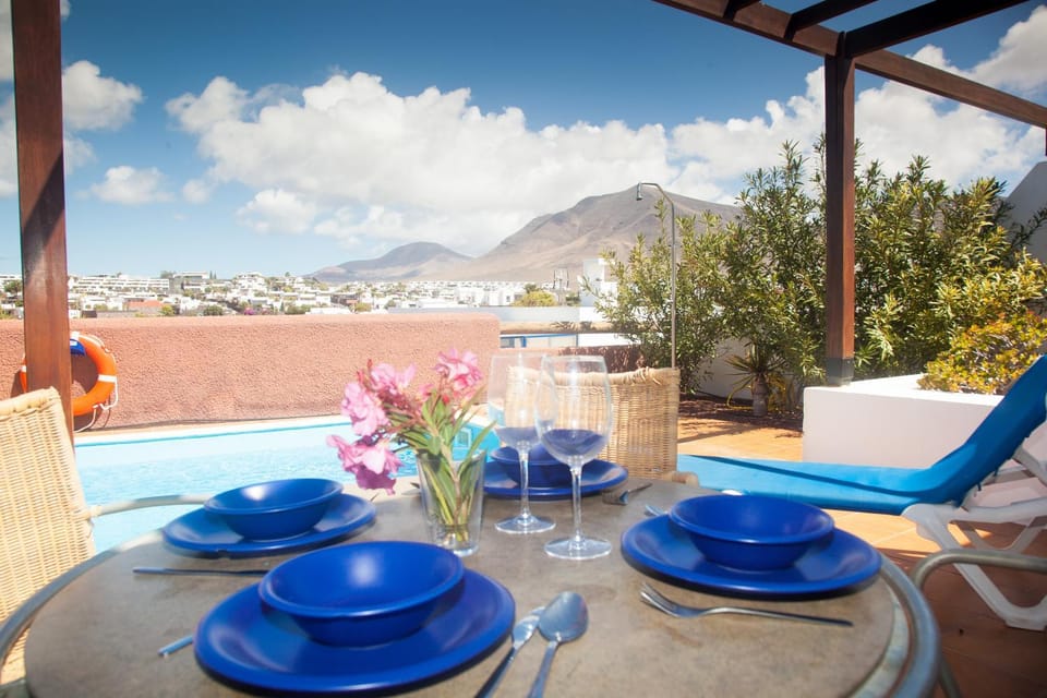 Balcony/Terrace, Mountain view, Swimming pool