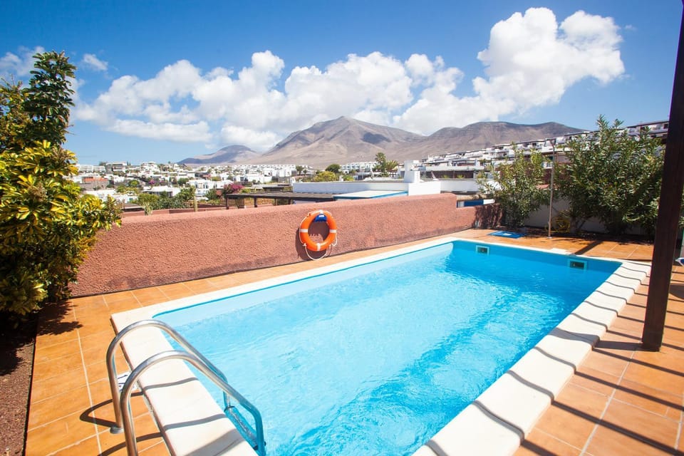Balcony/Terrace, Swimming pool, Swimming pool